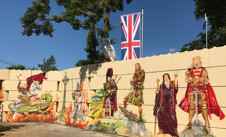 Graffiti- und Mural Wall ”A Sort of Little Britain” - die helden und Legenden der britischen Sagenwelt als künstlerische Umsetzung von AndyMo